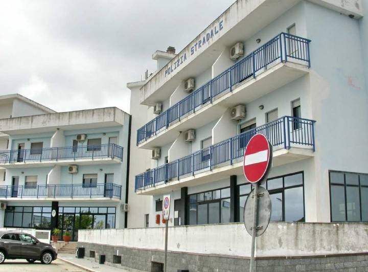 Immobile a Crotone in Str Statale 106 Jonica SNC - Foto 5