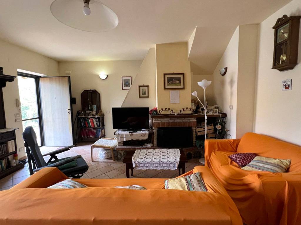 Villa a San giovanni a piro in Via Barbarola - Foto 2