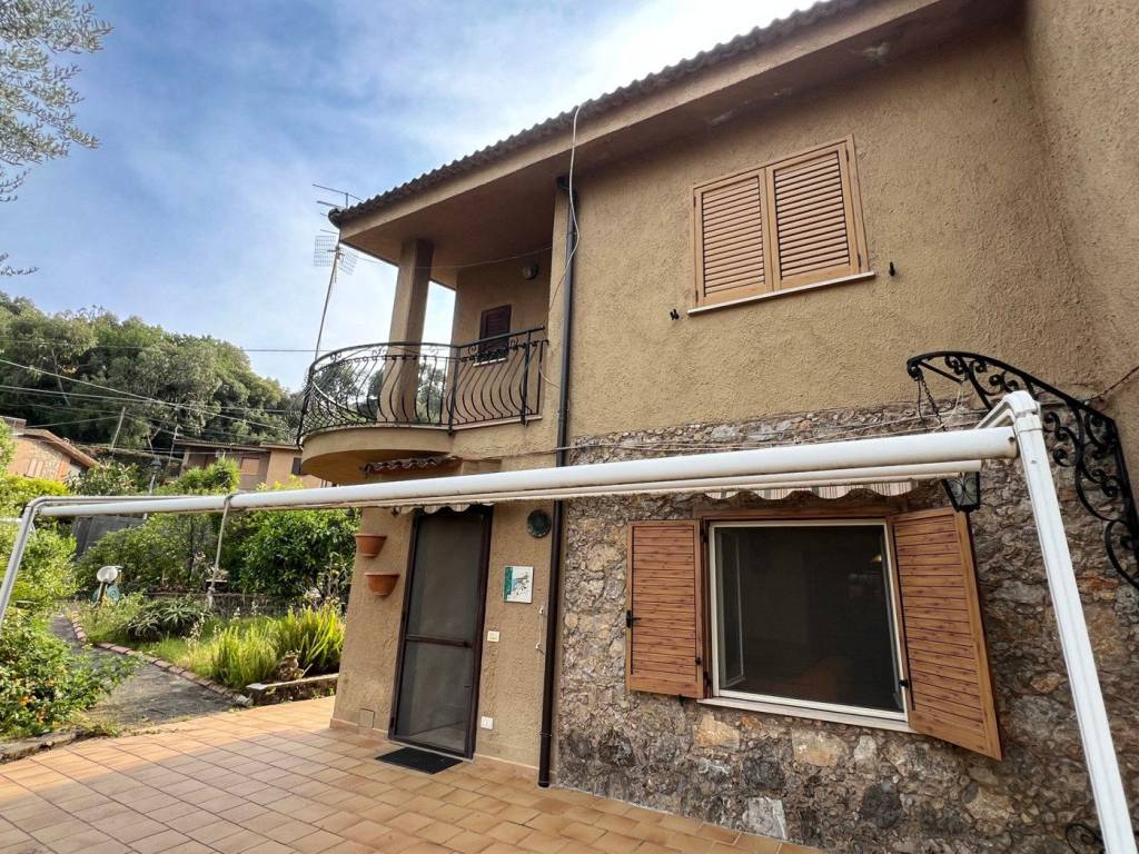 Villa a San giovanni a piro in Via Barbarola - Foto 4