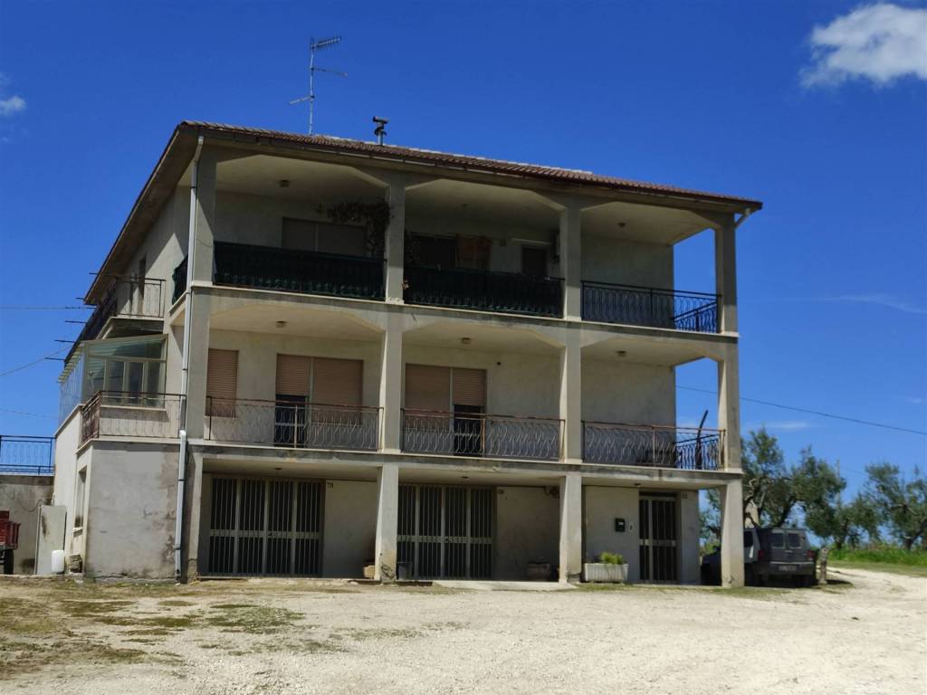Casa indipendente a Poggiofiorito - Foto 2