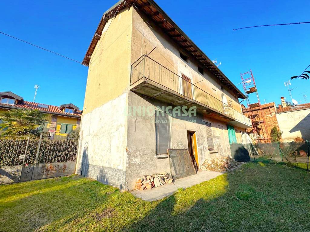 Casa indipendente a Tradate in Via Donato Bramante, 5 - Foto 2