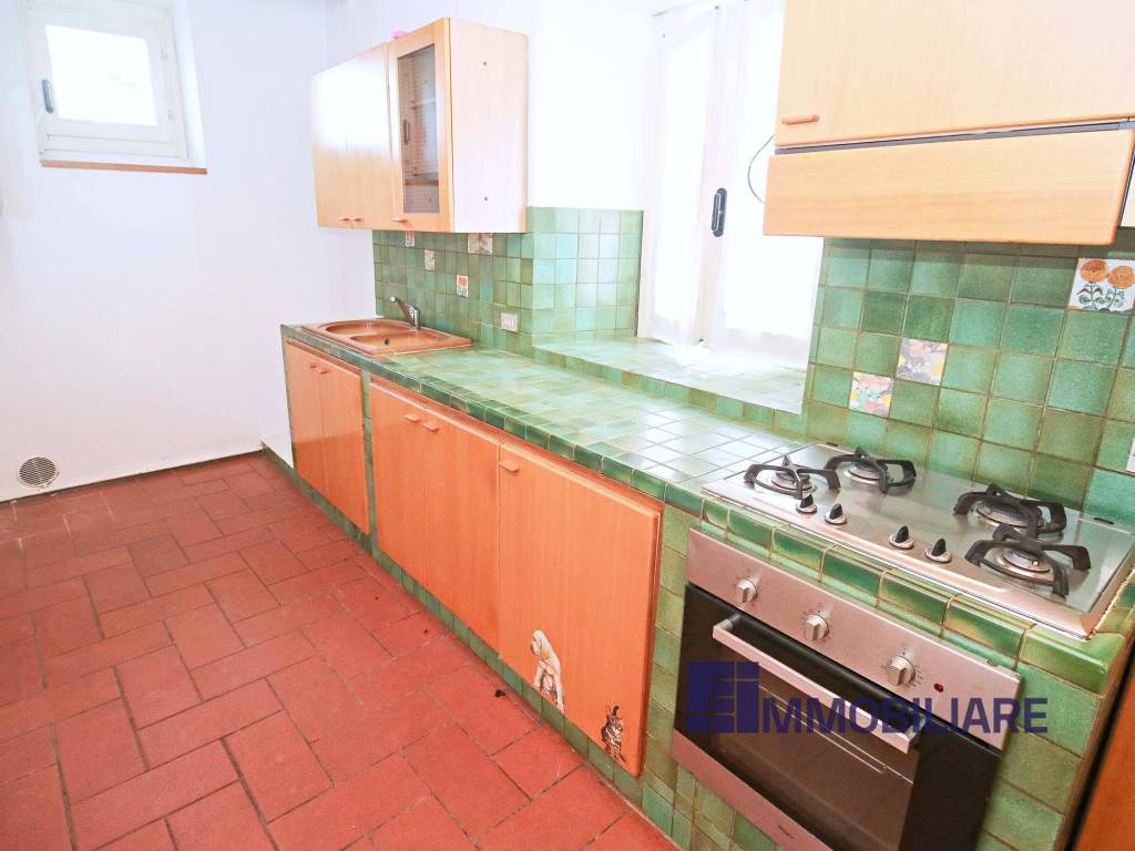 Casa indipendente a Angera in Via Bruschera - Foto 5