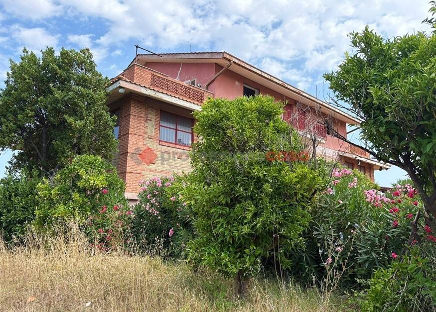 Villa a Aprilia in via dei rutuli, snc - Foto 2