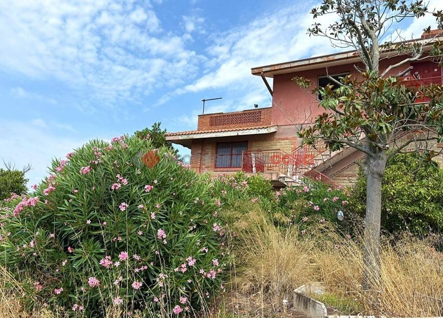 Villa a Aprilia in via dei rutuli, snc - Foto 3