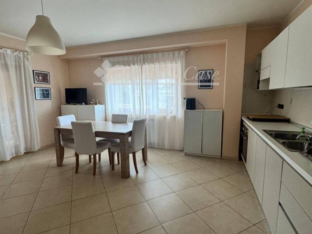Appartamento a Cosenza in Viale Magna Grecia - Foto 2