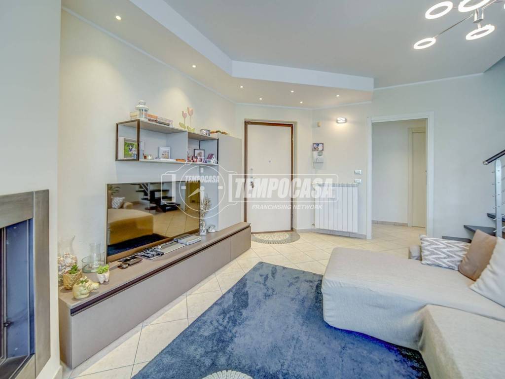 Appartamento a Sumirago in Via della Valle - Foto 5