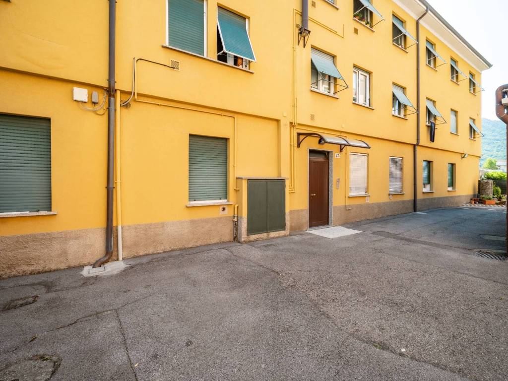 Appartamento a Lecco in VIA DELLA PERGOLA, 47 - Foto 2