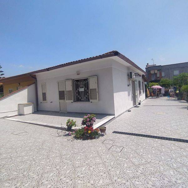 Villa a Minturno in VIA BETTINO CRAXI - Foto 2