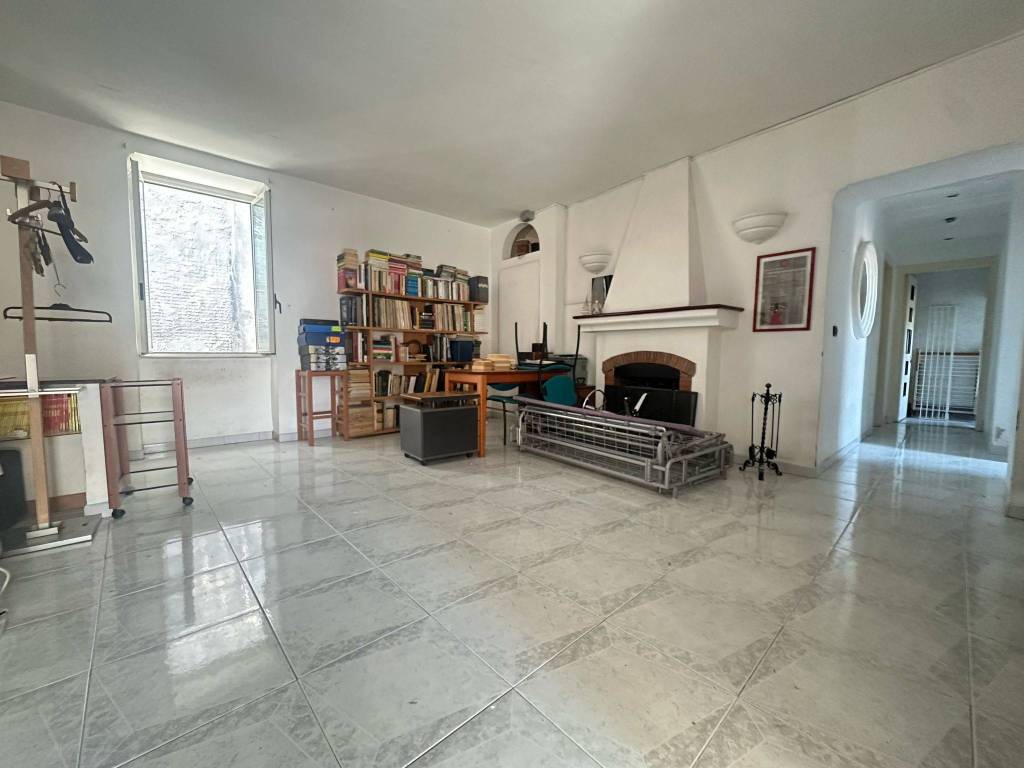 Appartamento a Napoli in Vico Lungo Pontecorvo - Foto 5
