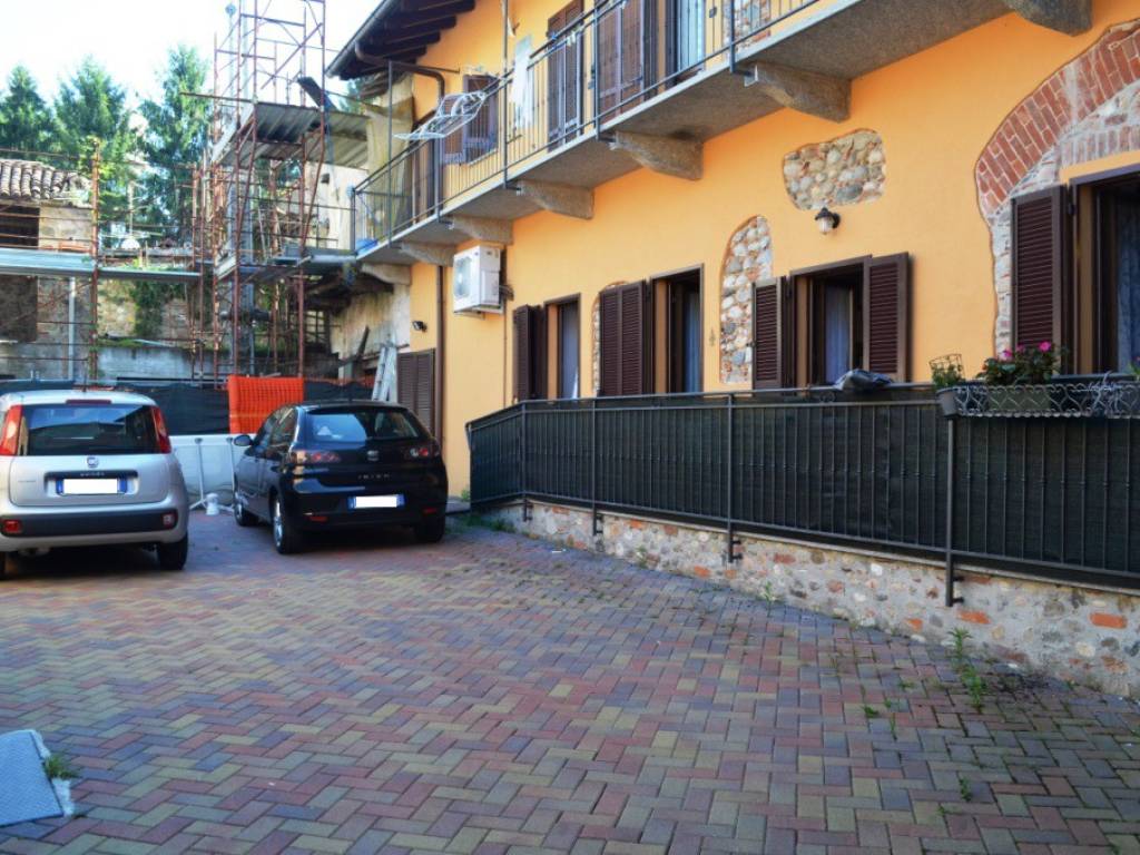 Appartamento a Varallo pombia in Via Privata Cesare Pavese - Foto 2