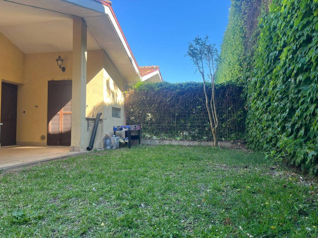 Villa a Roma in Via Solopaca - Foto 2