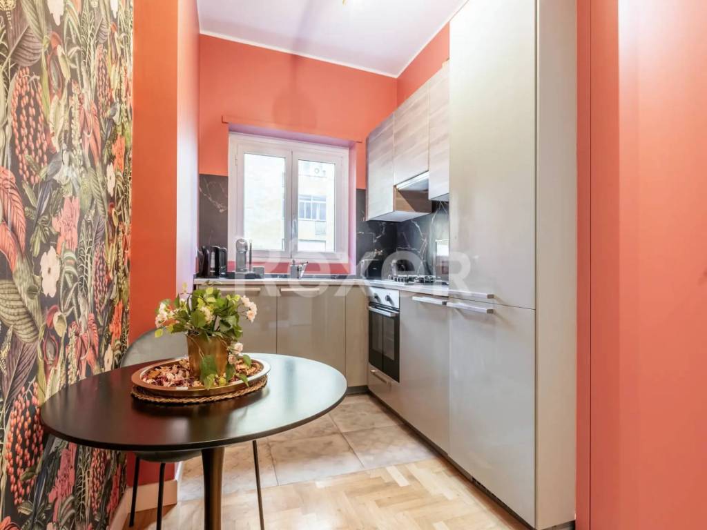 Appartamento a Roma in Via Calpurnio Fiamma 54, - Foto 2