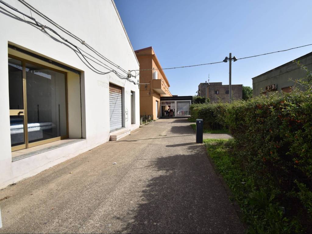 Immobile a Carbonia in Via Santa Barbara - Foto 2