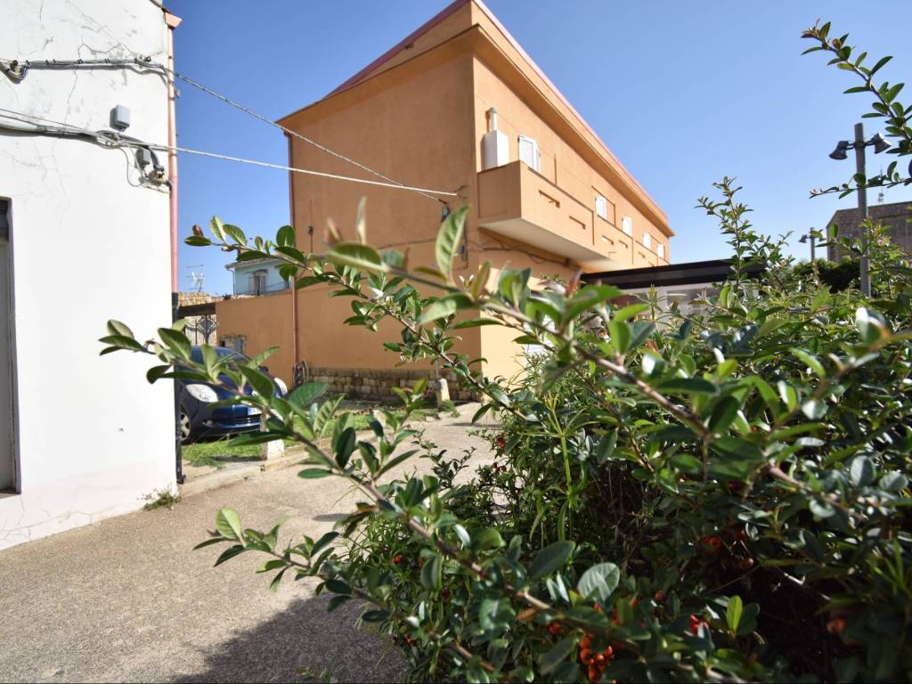 Immobile a Carbonia in Via Santa Barbara - Foto 4