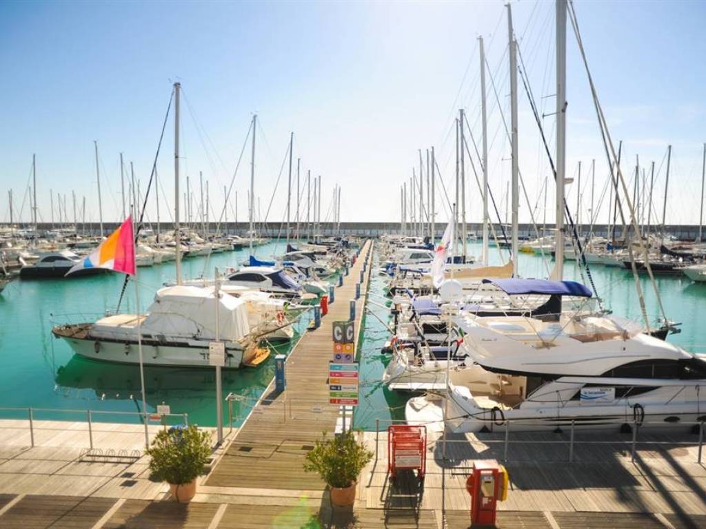 Box / garage a Rosignano marittimo in viale Trieste - Foto 2