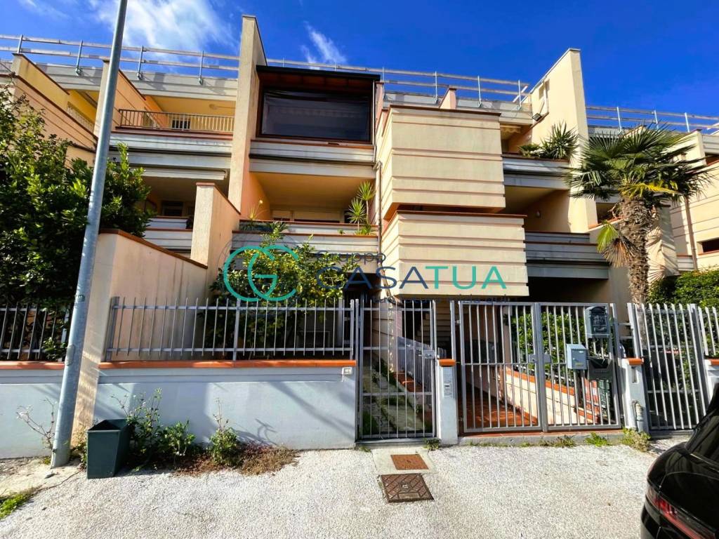Appartamento a Martinsicuro in Via Enrico Berlinguer, 48 - Foto 2