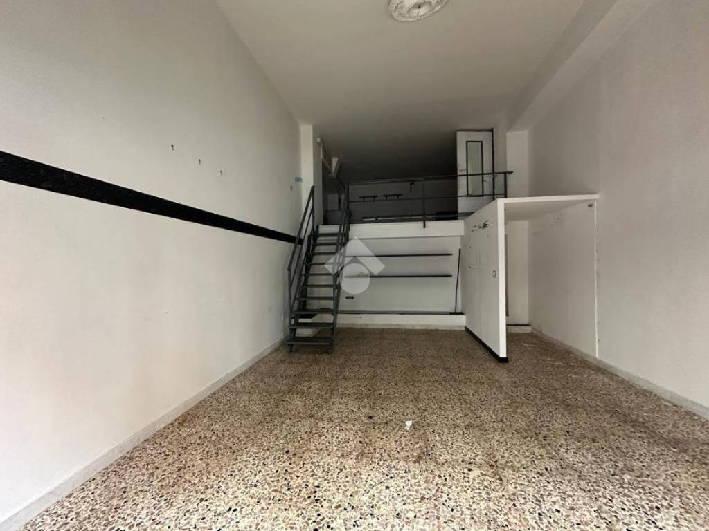 Box / garage a Crotone in Via panella, 212 - Foto 2