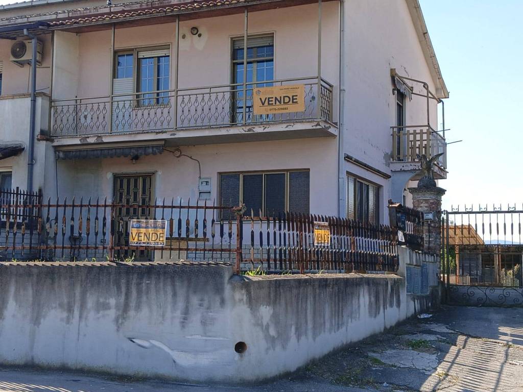 Villa a Frosinone in Via Tommaso Landolfi, 30 - Foto 3
