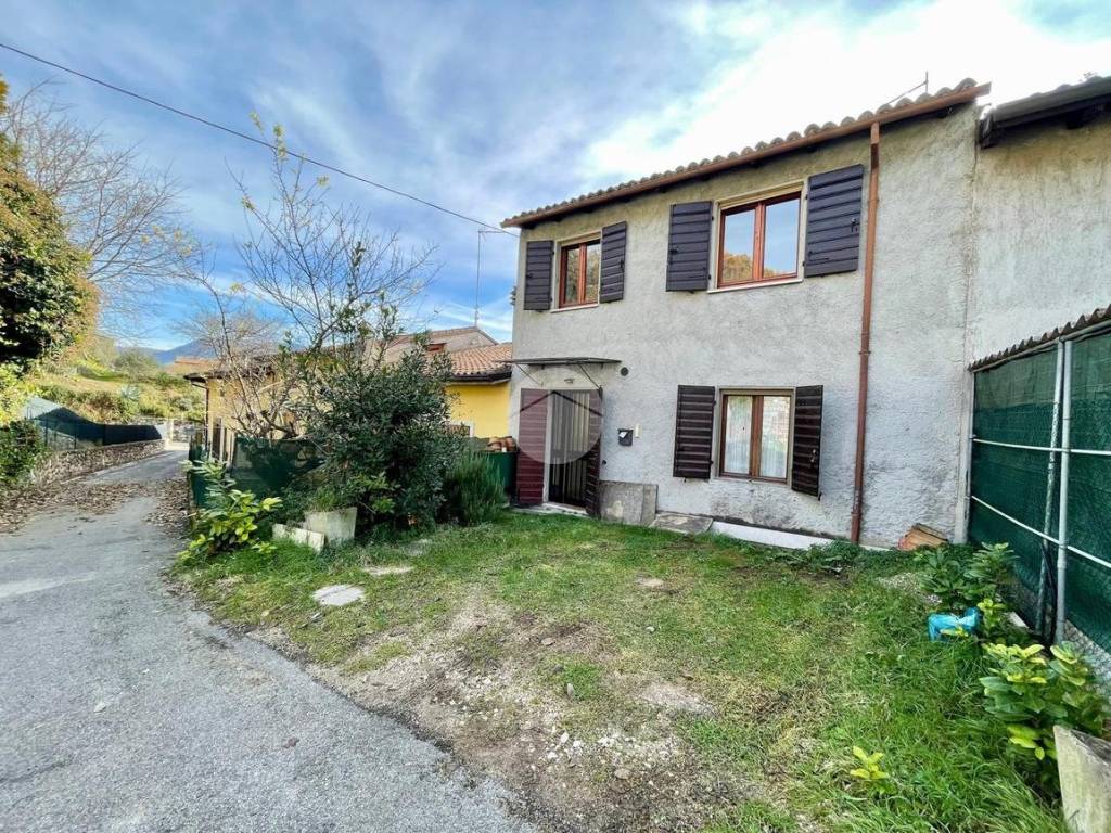 Rustico / casale a Caprino veronese in Via Chignola, 14 - Foto 5
