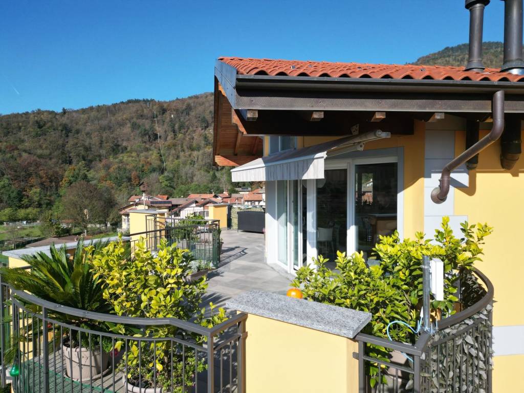Attico / mansarda a Cambiasca in Via Vittorio Veneto - Foto 3