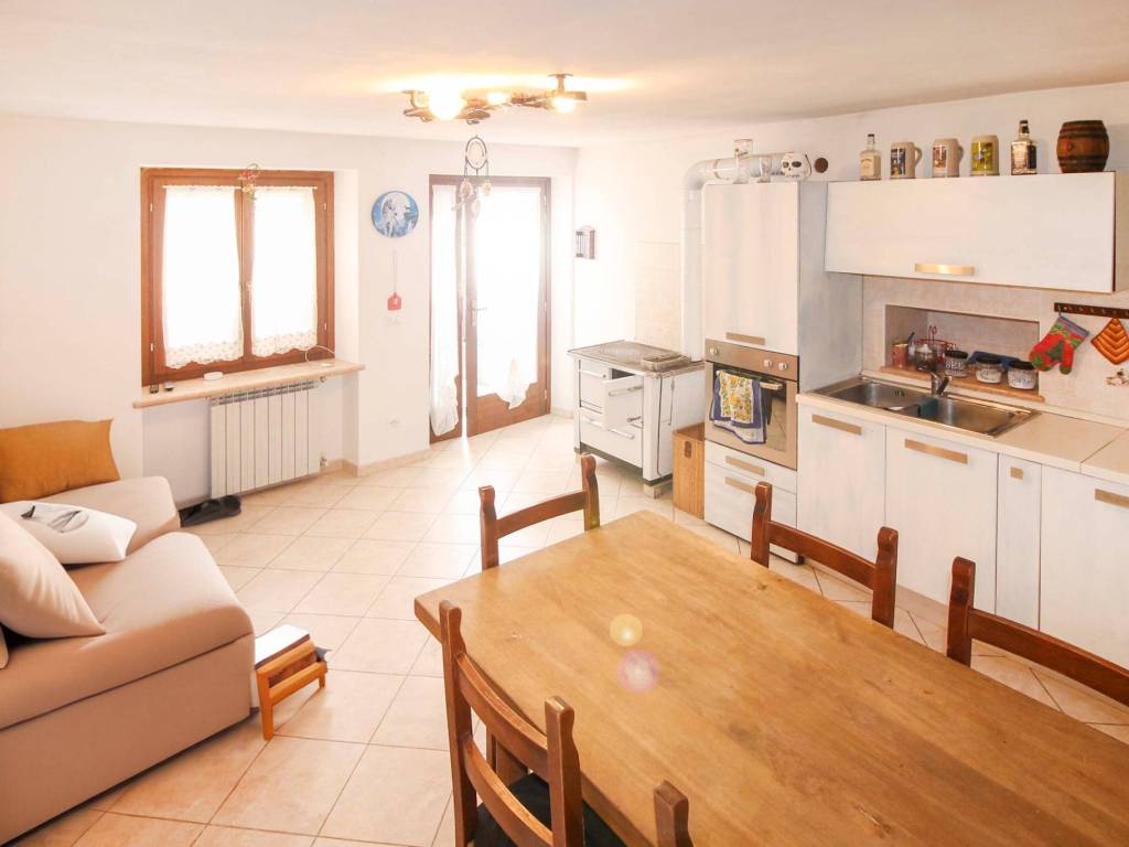 Rustico / casale a Sant'anna d'alfaedo in Via Maso di Cerna - Foto 2