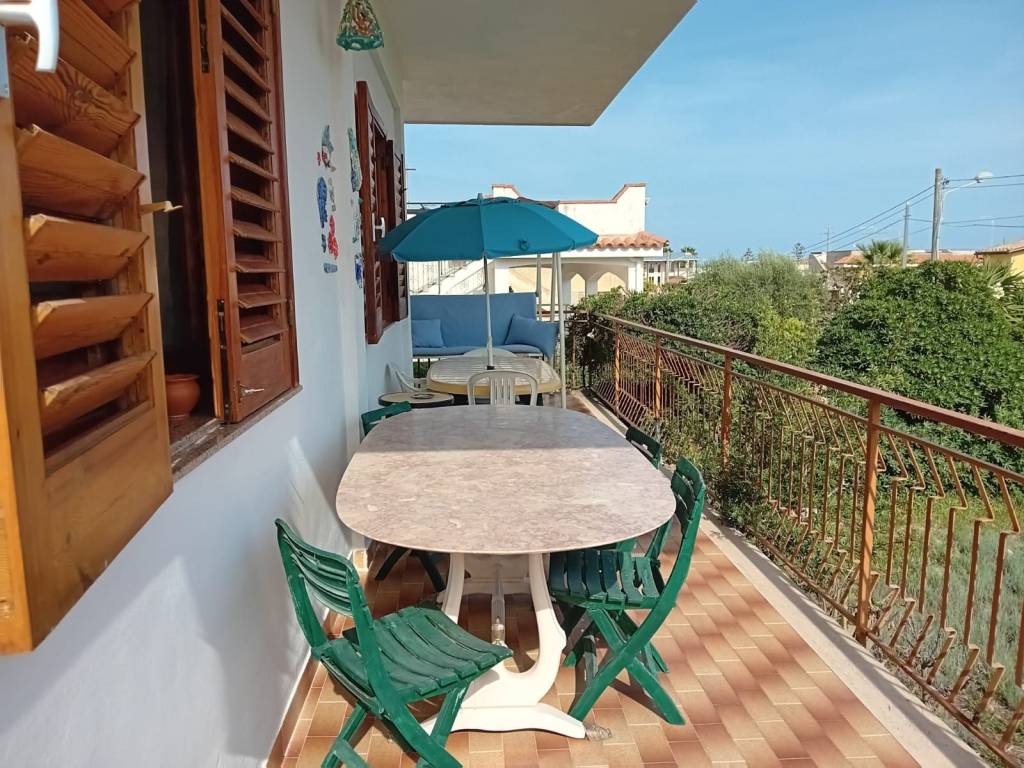 Villa a Noto in Via C. di Lorenzo Borgia - Foto 3