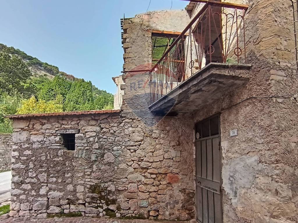 Rustico / casale a Santi cosma e damiano in Via garibaldi - Foto 2