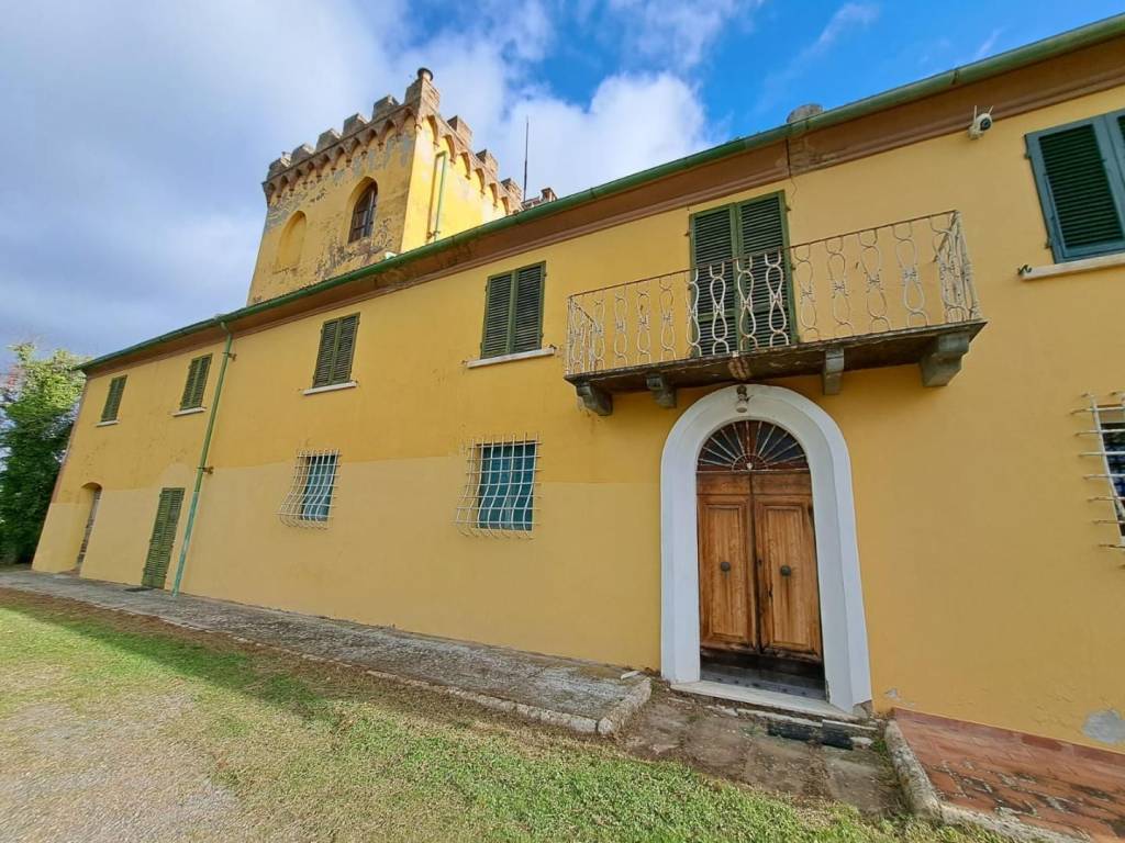 Palazzo / stabile a Peccioli in Viale Giuseppe Garibaldi, - Foto 2