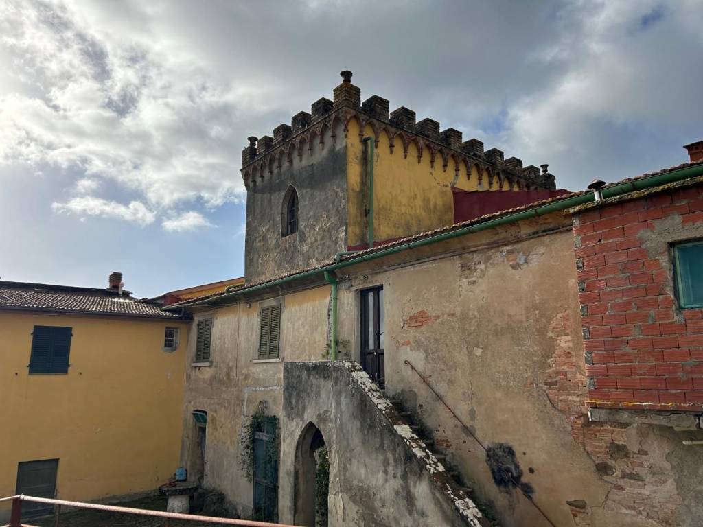 Palazzo / stabile a Peccioli in Viale Giuseppe Garibaldi, - Foto 5