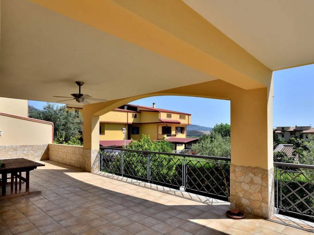 Villa a Montepaone in Via Gioacchino Murat, 20 - Foto 3