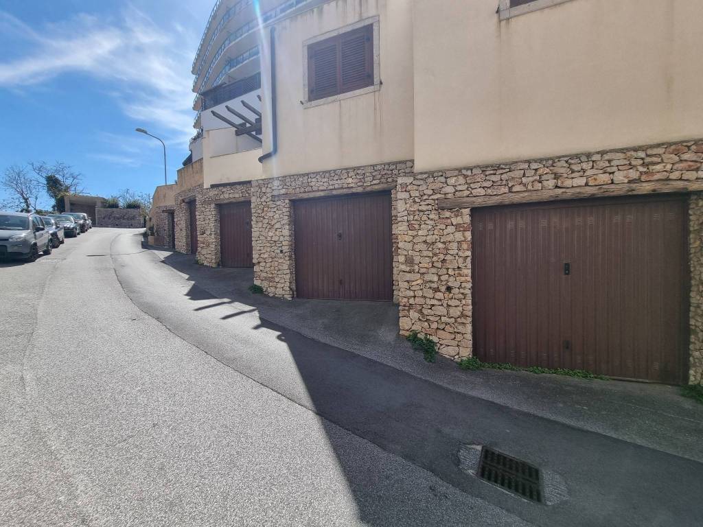 Box / garage a Messina in via Ducezio Complesso Aralia, 40 - Foto 3