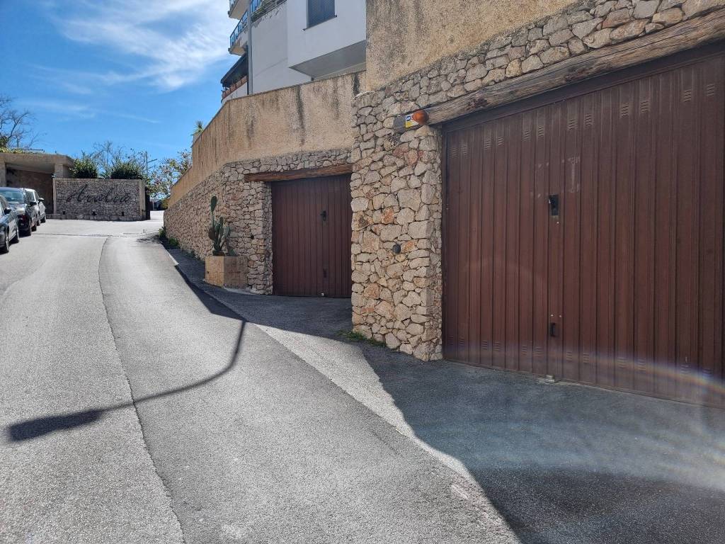 Box / garage a Messina in via Ducezio Complesso Aralia, 40 - Foto 4