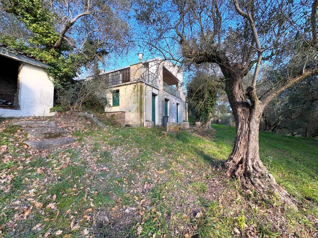Villa a Magliano sabina in Via Collecroce - Foto 2