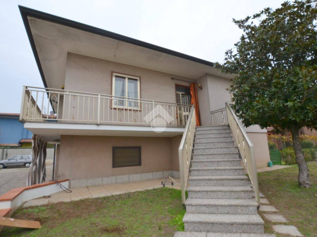 Villa a Canneto sull'oglio in Via Virgilio, 37 - Foto 2