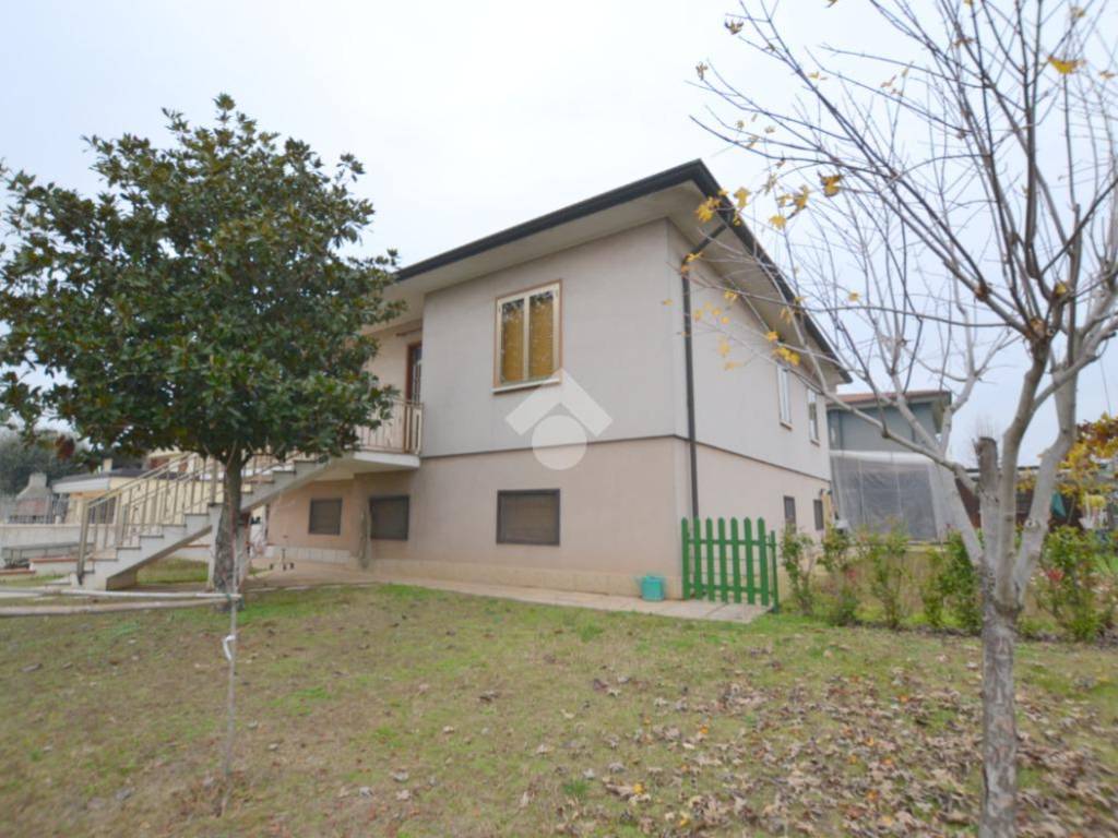 Villa a Canneto sull'oglio in Via Virgilio, 37 - Foto 3
