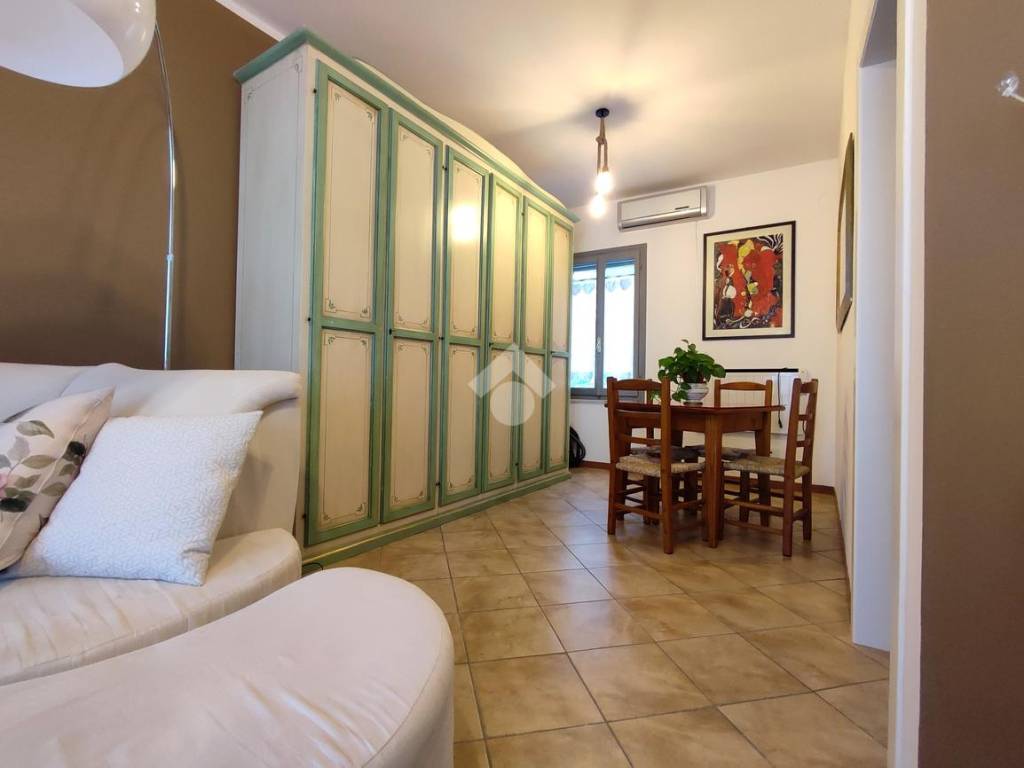 Casa indipendente a Bagnolo san vito in Via Molinara, 14 - Foto 4