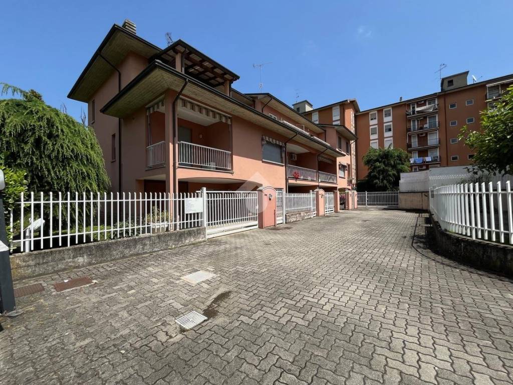 Villetta a schiera a Voghera in Via F.lli Rosselli, 73 - Foto 2
