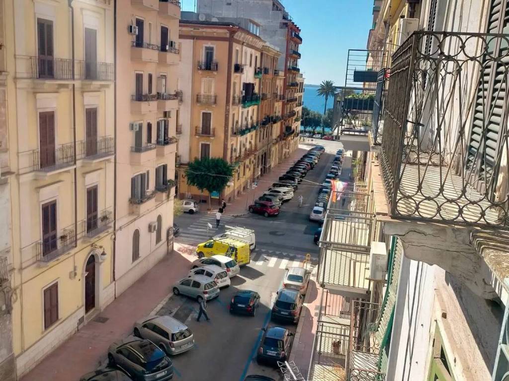 Appartamento a Taranto in Via Vincenzo Pupino, 82 - Foto 2