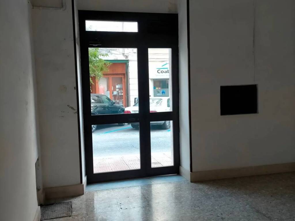 Appartamento a Taranto in Via Duca Degli Abruzzi, 53 - Foto 2