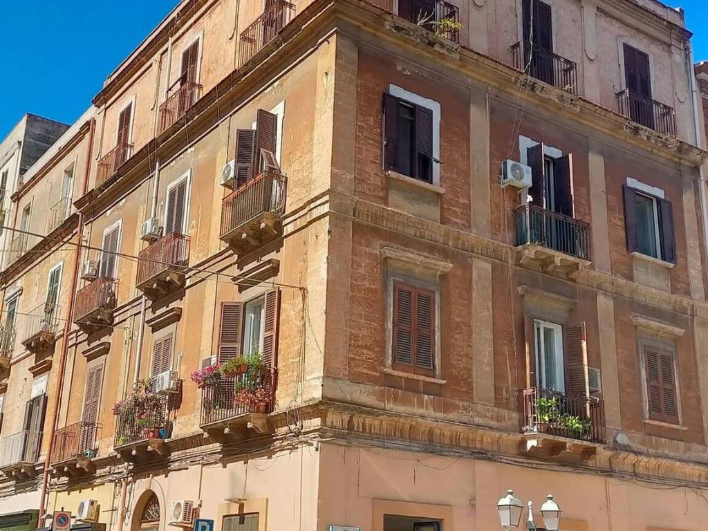Appartamento a Taranto in Via Vincenzo Pupino, 44 - Foto 2