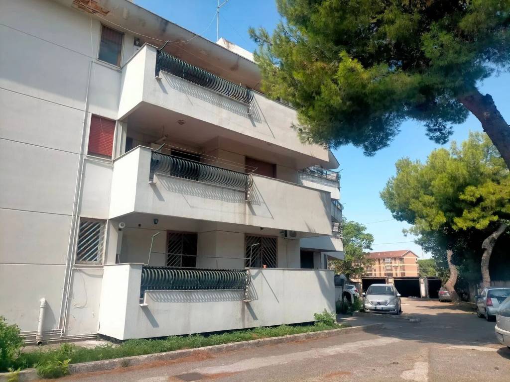 Appartamento a Taranto in Via Galeso, 169 - Foto 2
