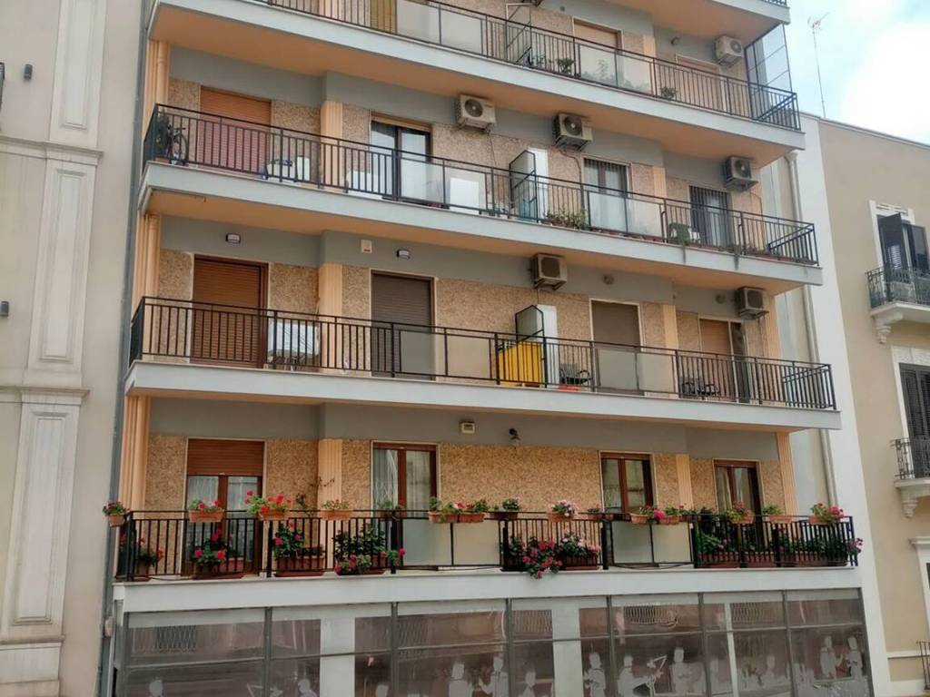 Appartamento a Taranto in Via Principe Amedeo, 60 - Foto 2