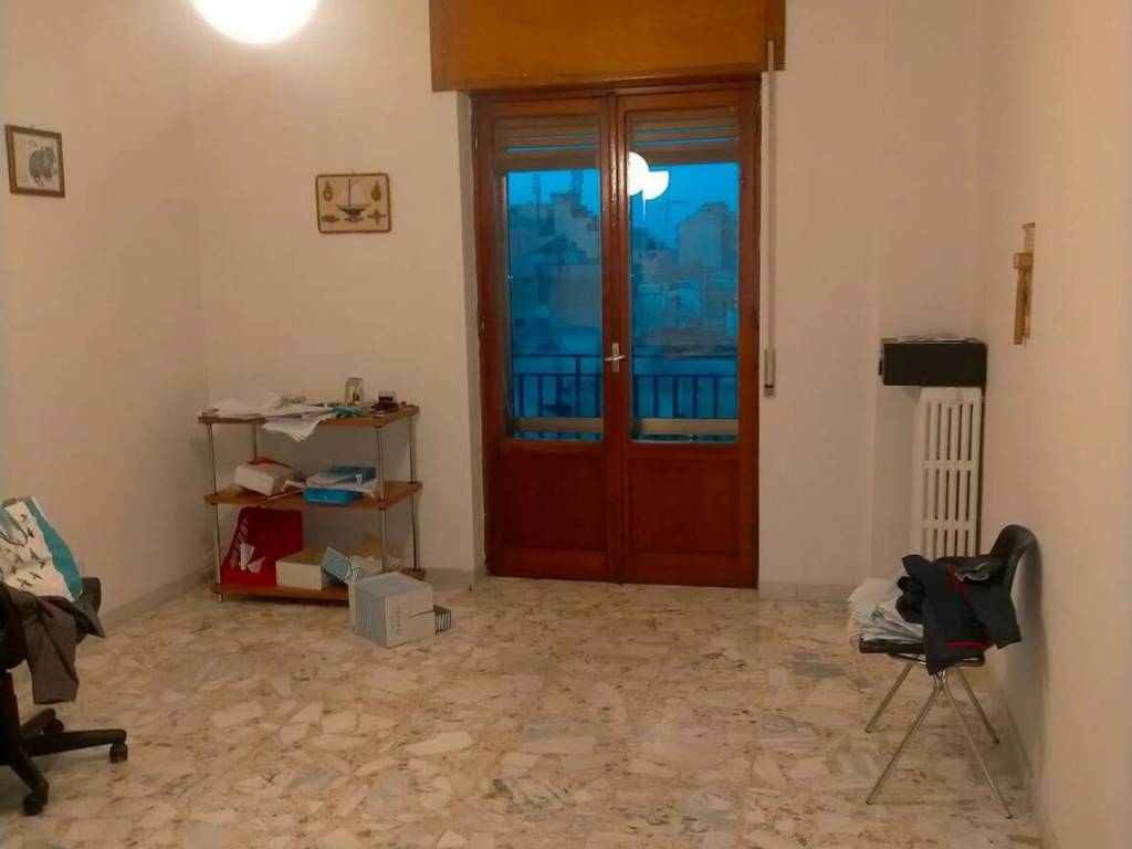Appartamento a Taranto in Via Principe Amedeo, 60 - Foto 4
