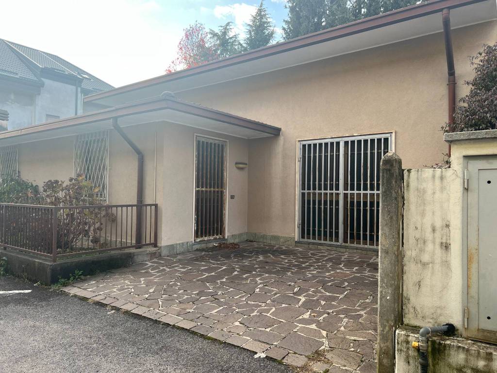 Palazzo / stabile a Lomagna in Via Trento, 7 - Foto 3
