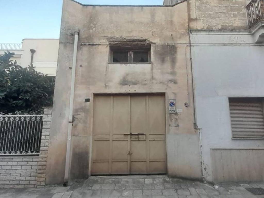 Box / garage a Mesagne in Via Ferdinando Epifanio, 51 - Foto 4