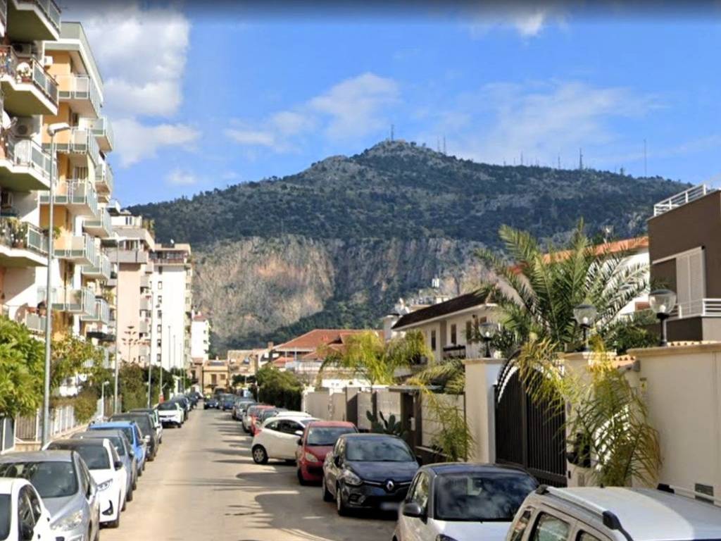 Immobile a Palermo in Via Villa Giocosa, 11 - Foto 2