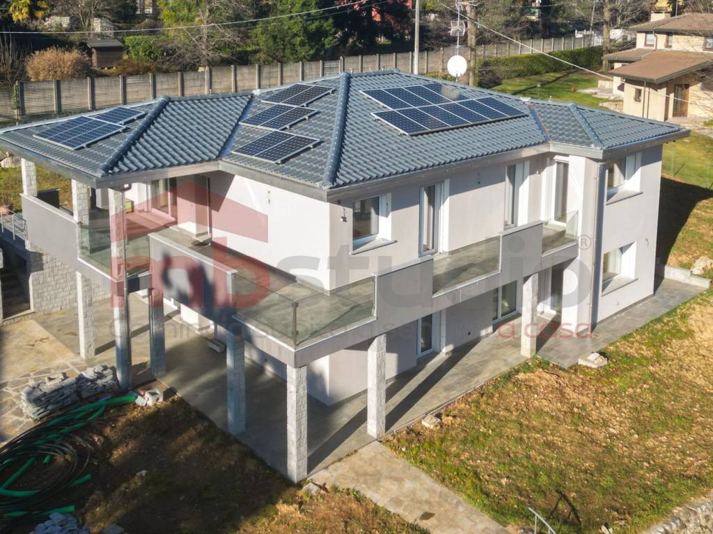 Villa a Venegono superiore in Via Don E. Vismara - Foto 4