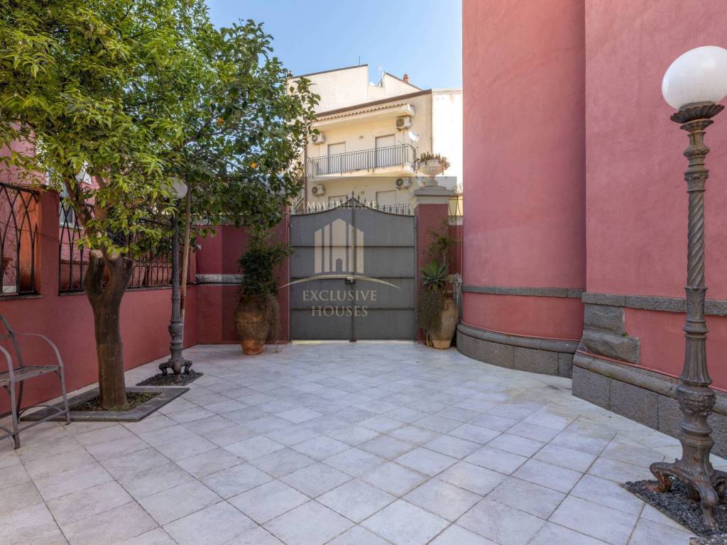 Villa a Letojanni in Via Vittorio Emanuele - Foto 2