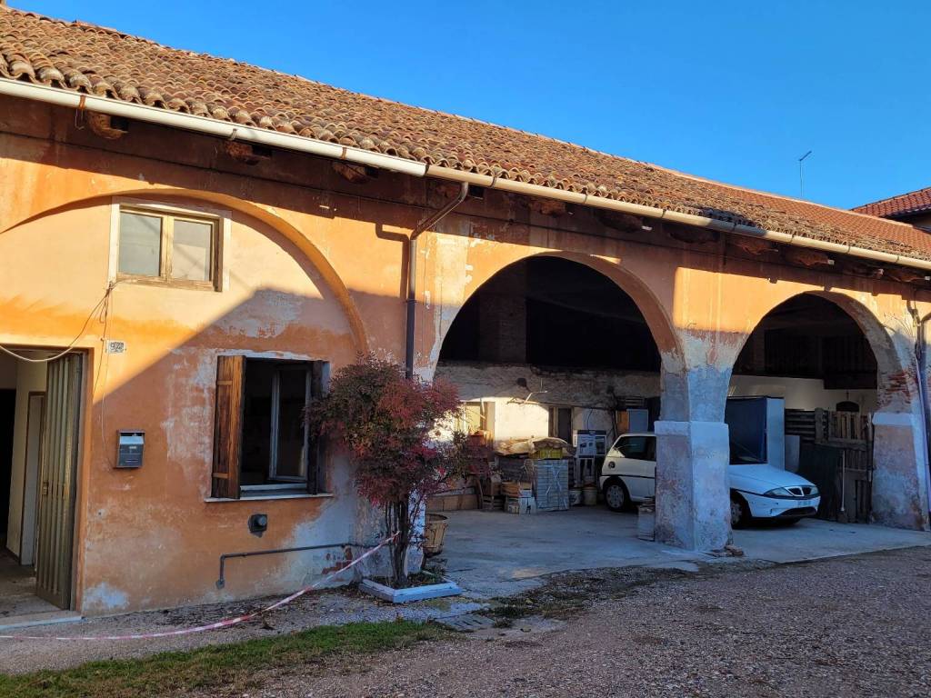 Rustico / casale a Castelfranco veneto in Via Monte Grappa - Foto 2