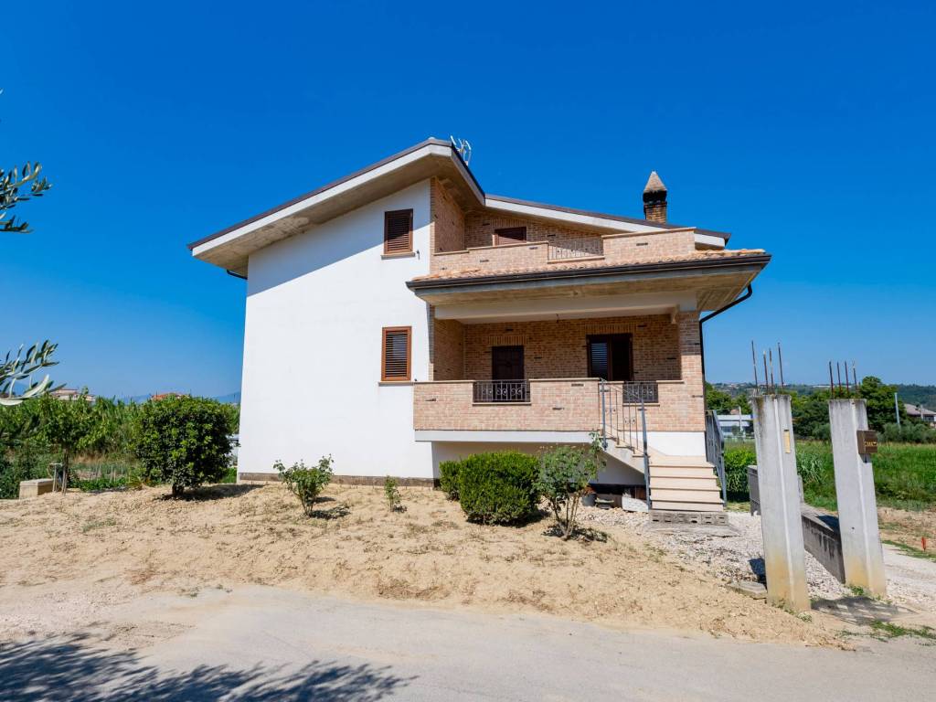 Villa a Manoppello in Via Monte Velino, 4 - Foto 2